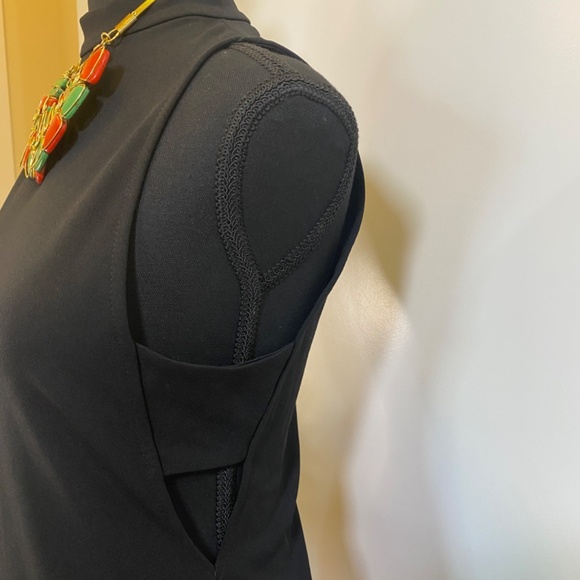 Mini Black Dress by New Look (B1008) - Picture 6 of 9